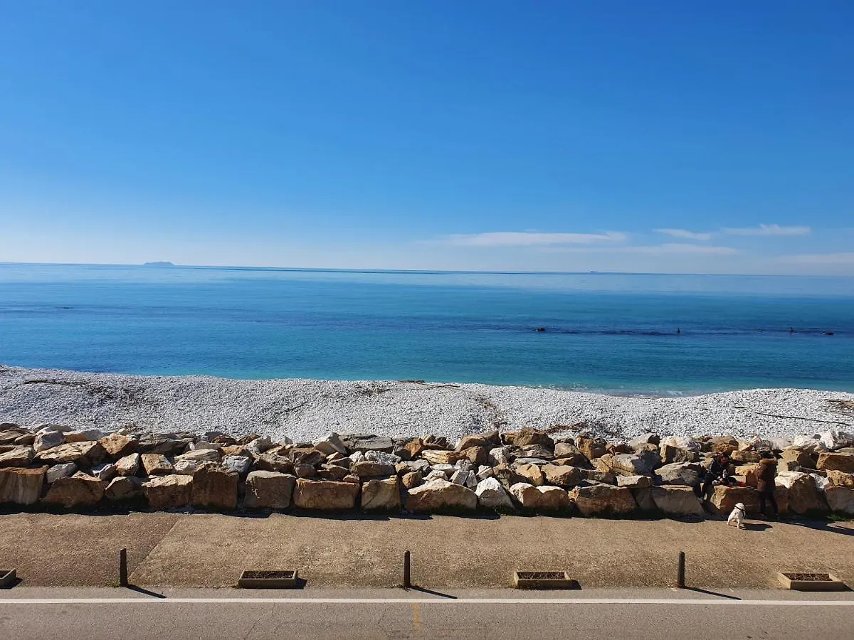 Bed & Breakfast Annemarie B&B Marina Di Pisa Italy