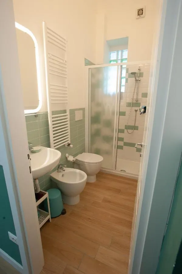 Bed & Breakfast Annemarie B&B Marina Di Pisa Italy
