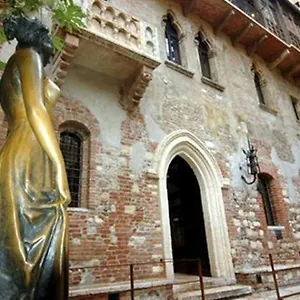 Le Notti Di Giulietta 3*, Verona Italia